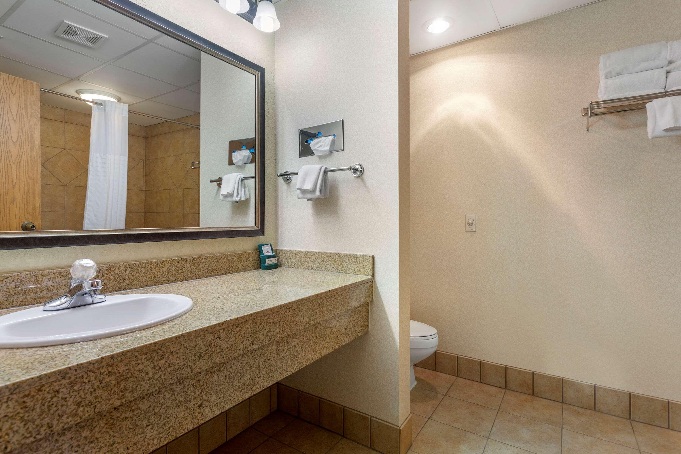Comfort At Thousand Hills Inn
