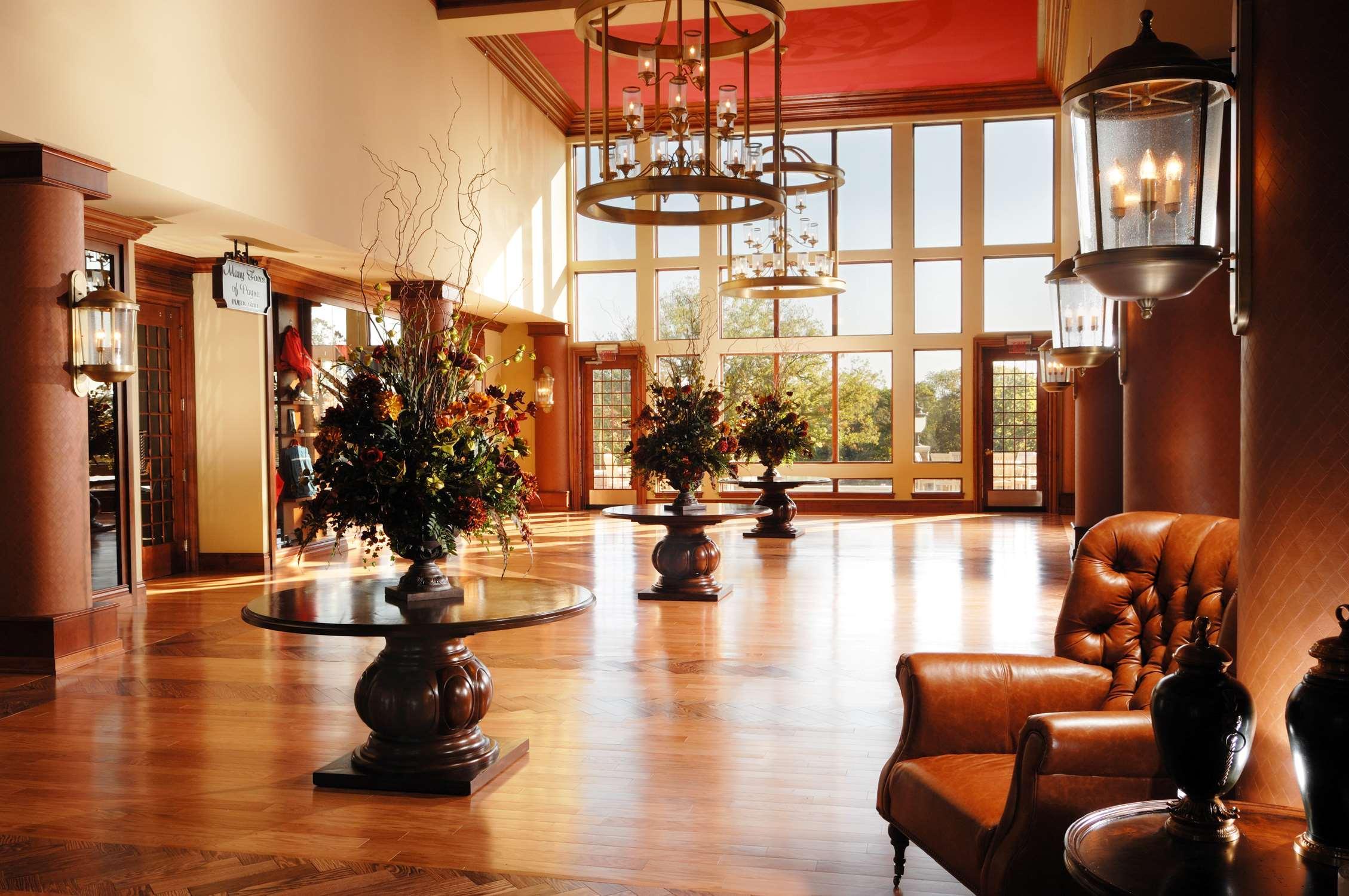 Hilton Promenade Landing 4*