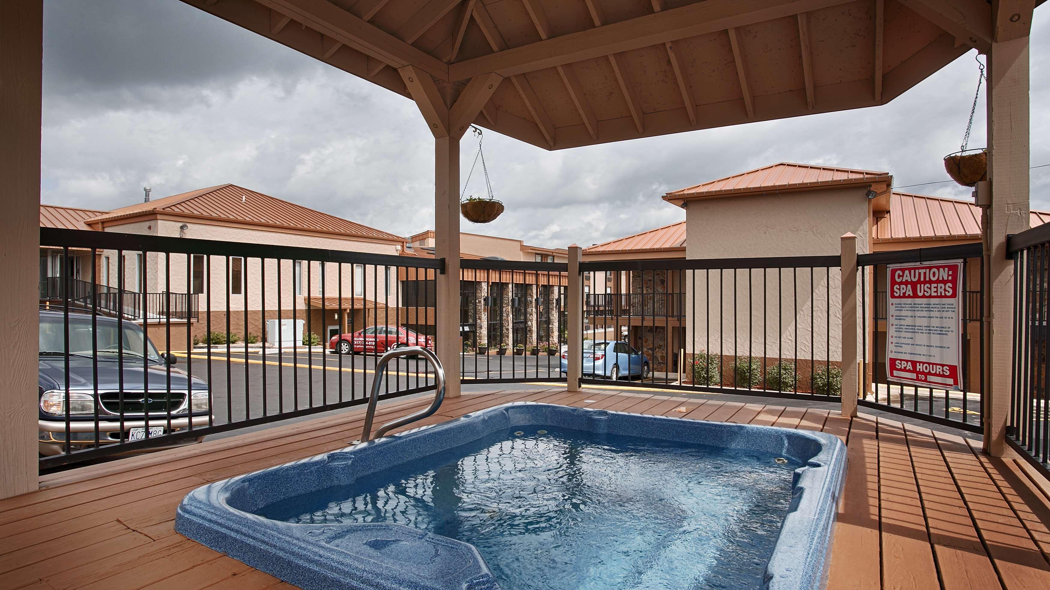 Western Center Pointe Branson