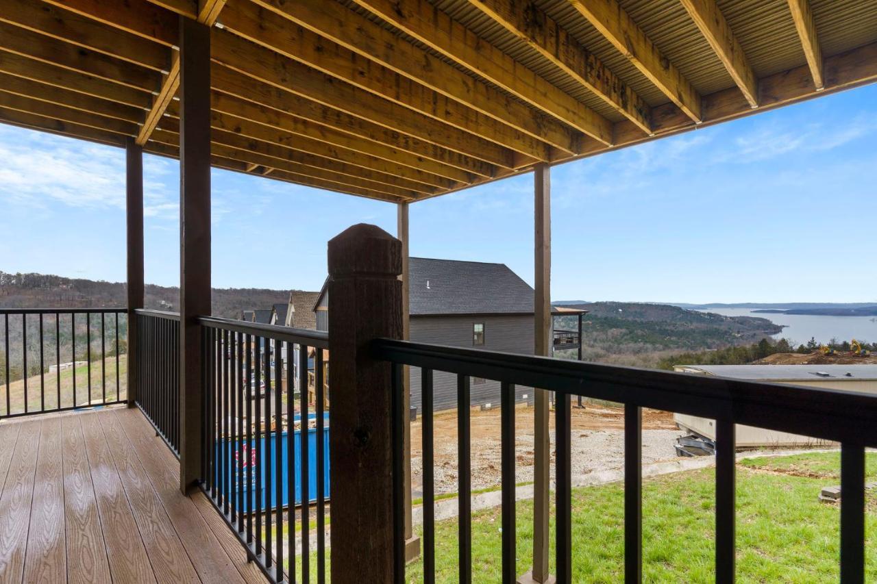Holiday home Luxe Gaming Paradise W Breathtaking Views Indoor Pool Close To Sdc Branson