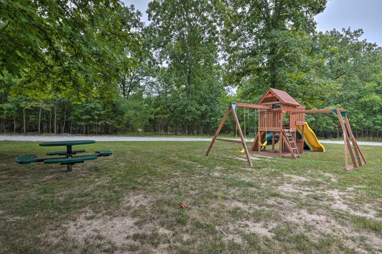 Holiday home The Cozy With Taneycomo Access! Branson