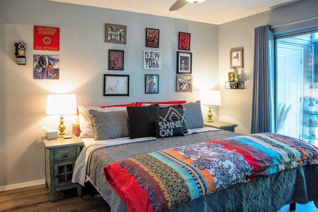 The Bandwagon- Newly Remodeled Near Lake Taneycomo Apartment *