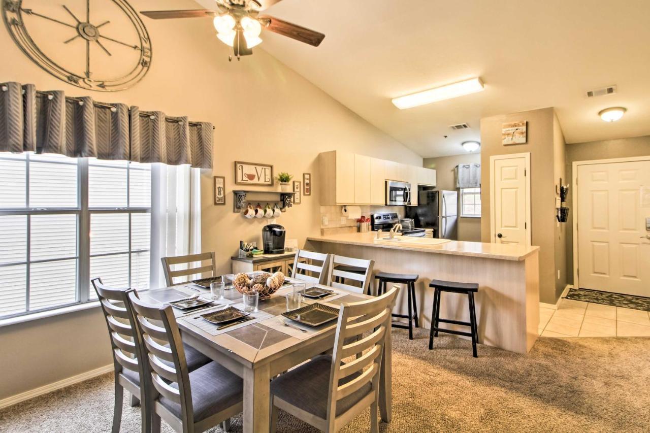 Apartment With Balcony, Near Silver Dollar City!