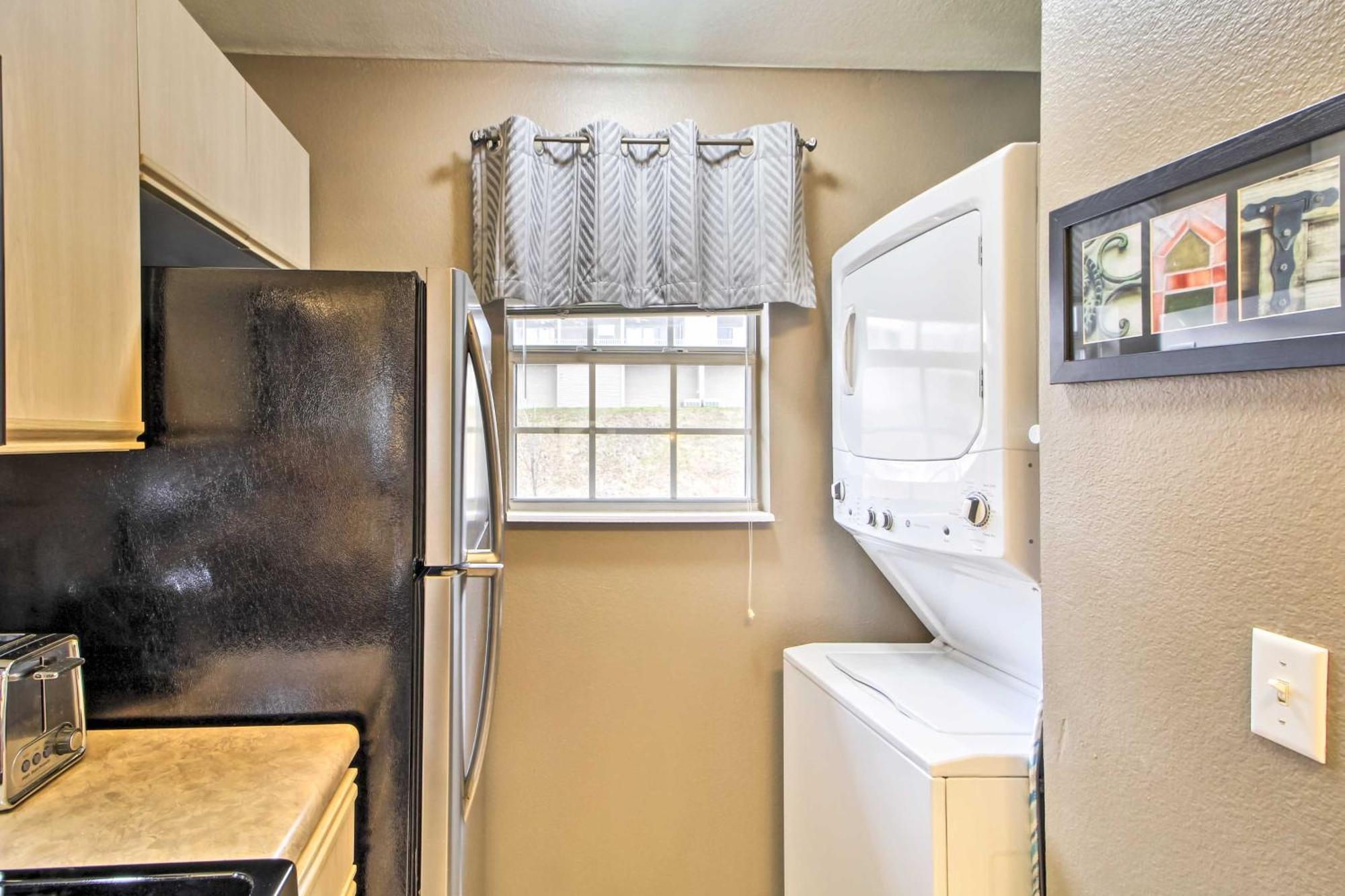 Apartment With Balcony, Near Silver Dollar City! Branson