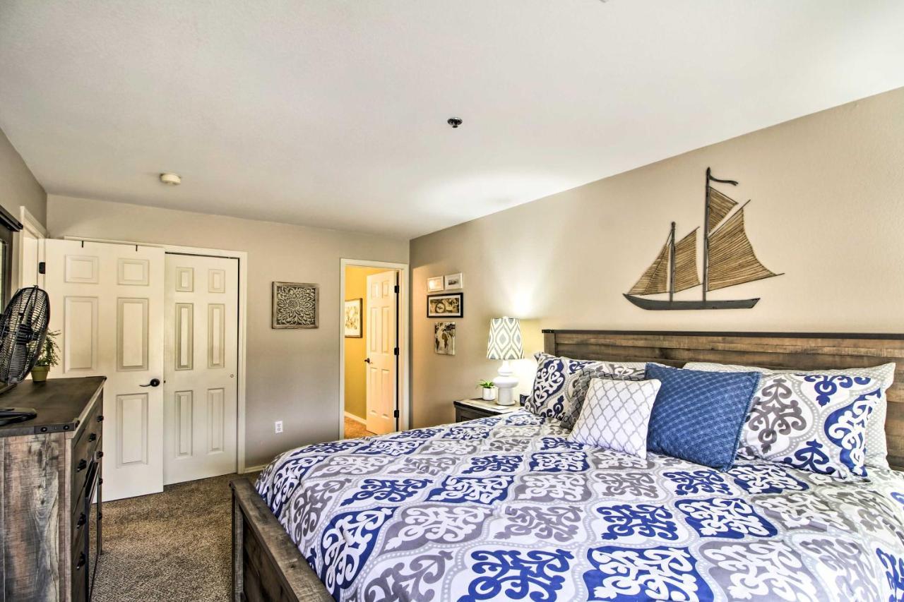 With Balcony, Near Silver Dollar City! *