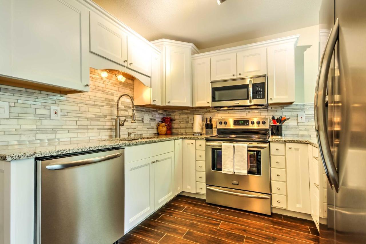 Gorgeous With Pool Near Strip! * Branson