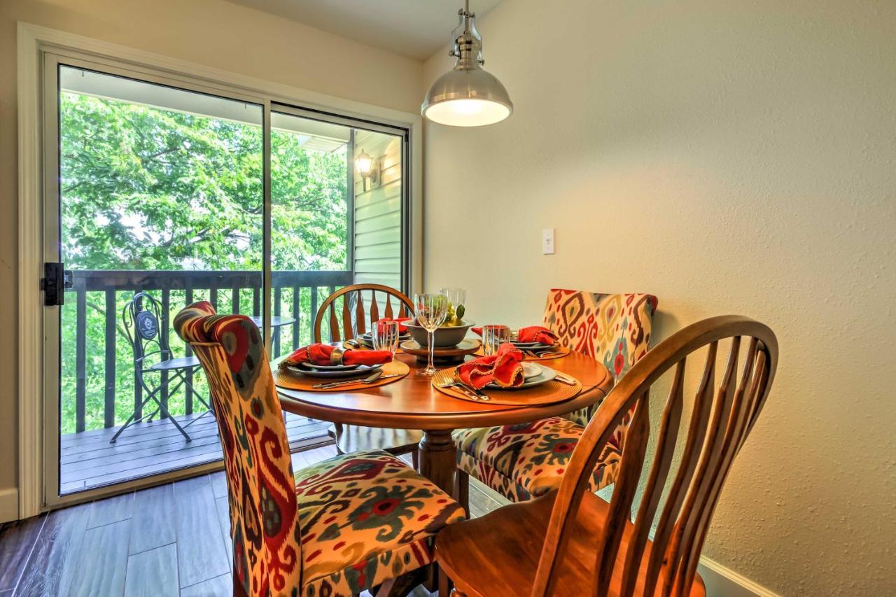Gorgeous With Pool Near Strip! Apartment