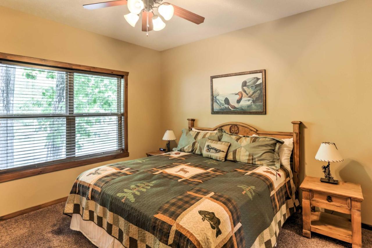 With Game Room, Near Silver Dollar