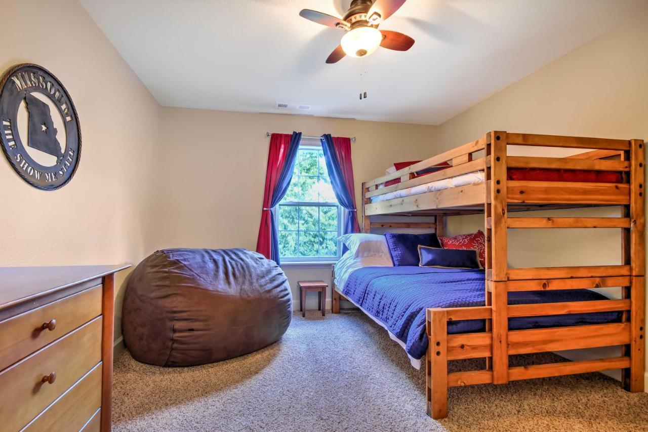 Gorgeous With Pool Near Strip! * Branson