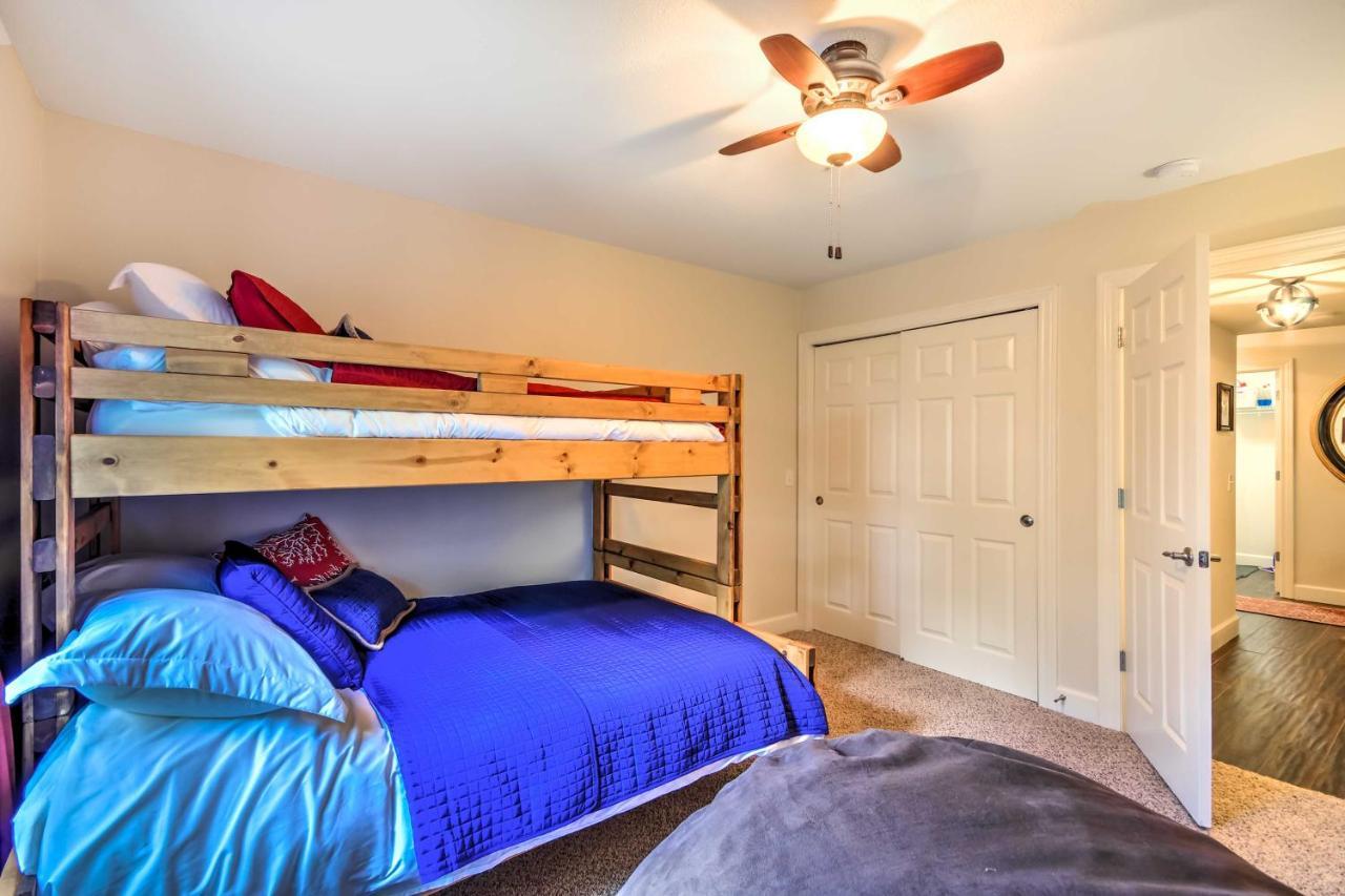 Gorgeous With Pool Near Strip! Apartment *