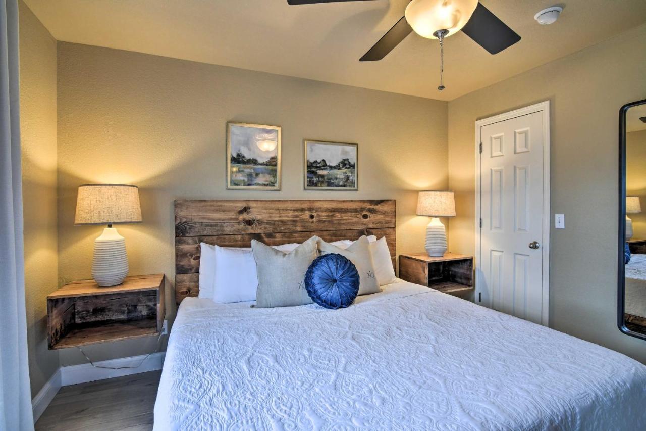 With Pool And Golf Course Views! * Branson