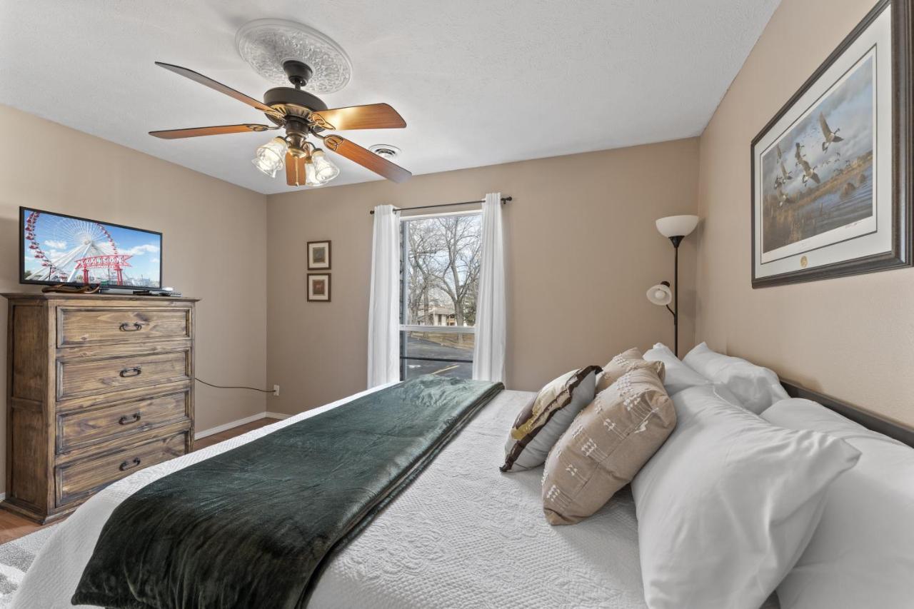 Apartment River Song Branson
