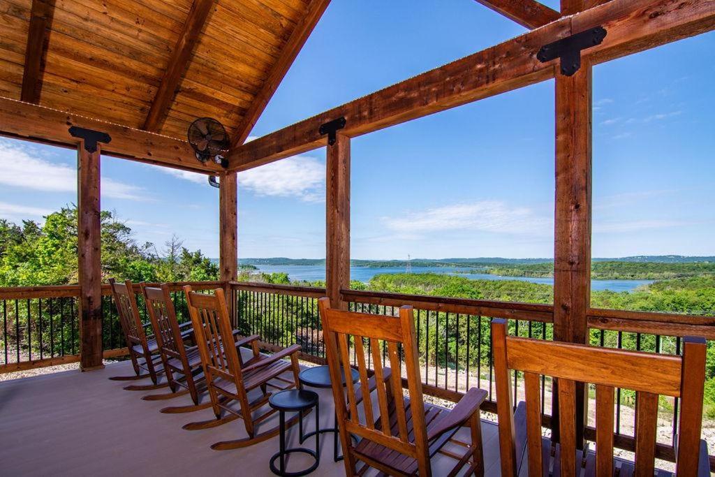 Chateau On The Cove Branson