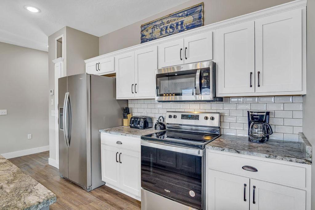 Modern Coastal Holiday home Branson