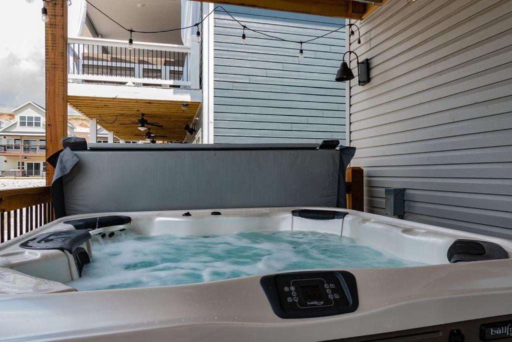 Bird's Eye View At Table Rock $400 Daily Attractions Holiday home *