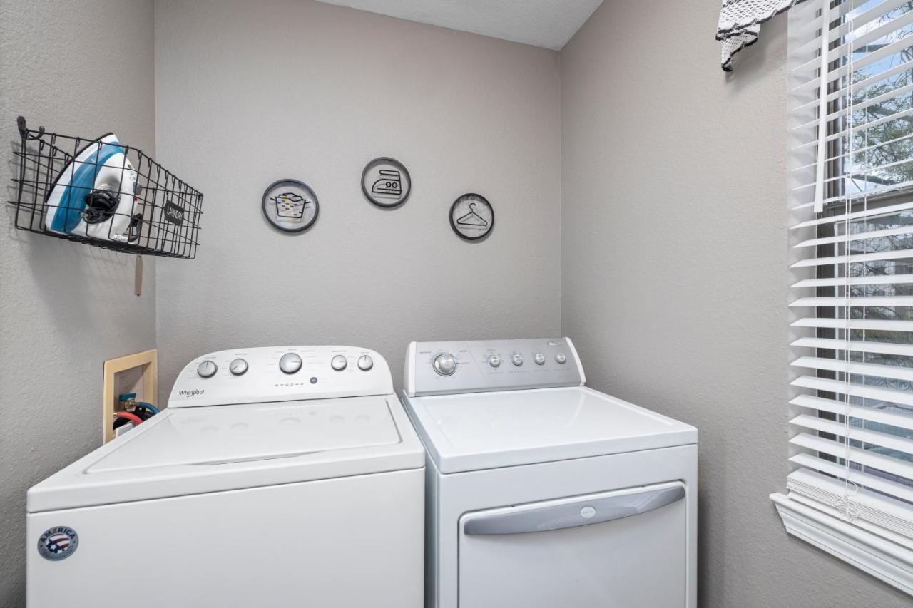 Hadley's Place At Pointe Royale, Pristine 2 Bed 2 Bath Apartment *