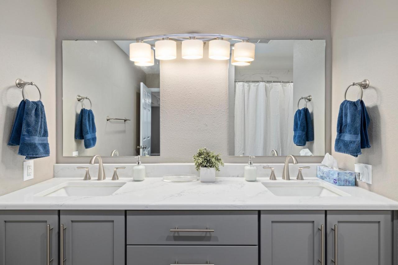 Apartment Hadley's Place At Pointe Royale, Pristine 2 Bed 2 Bath *