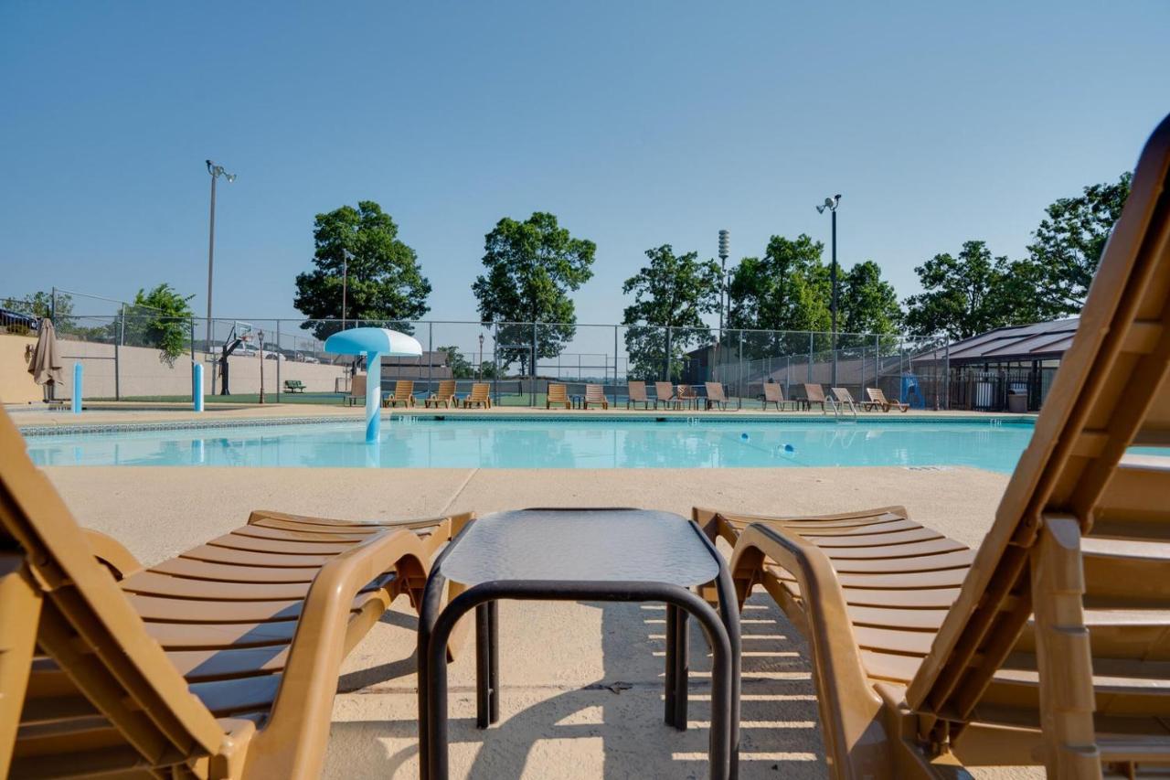 Hadley's Place At Pointe Royale, Pristine 2 Bed 2 Bath Apartment