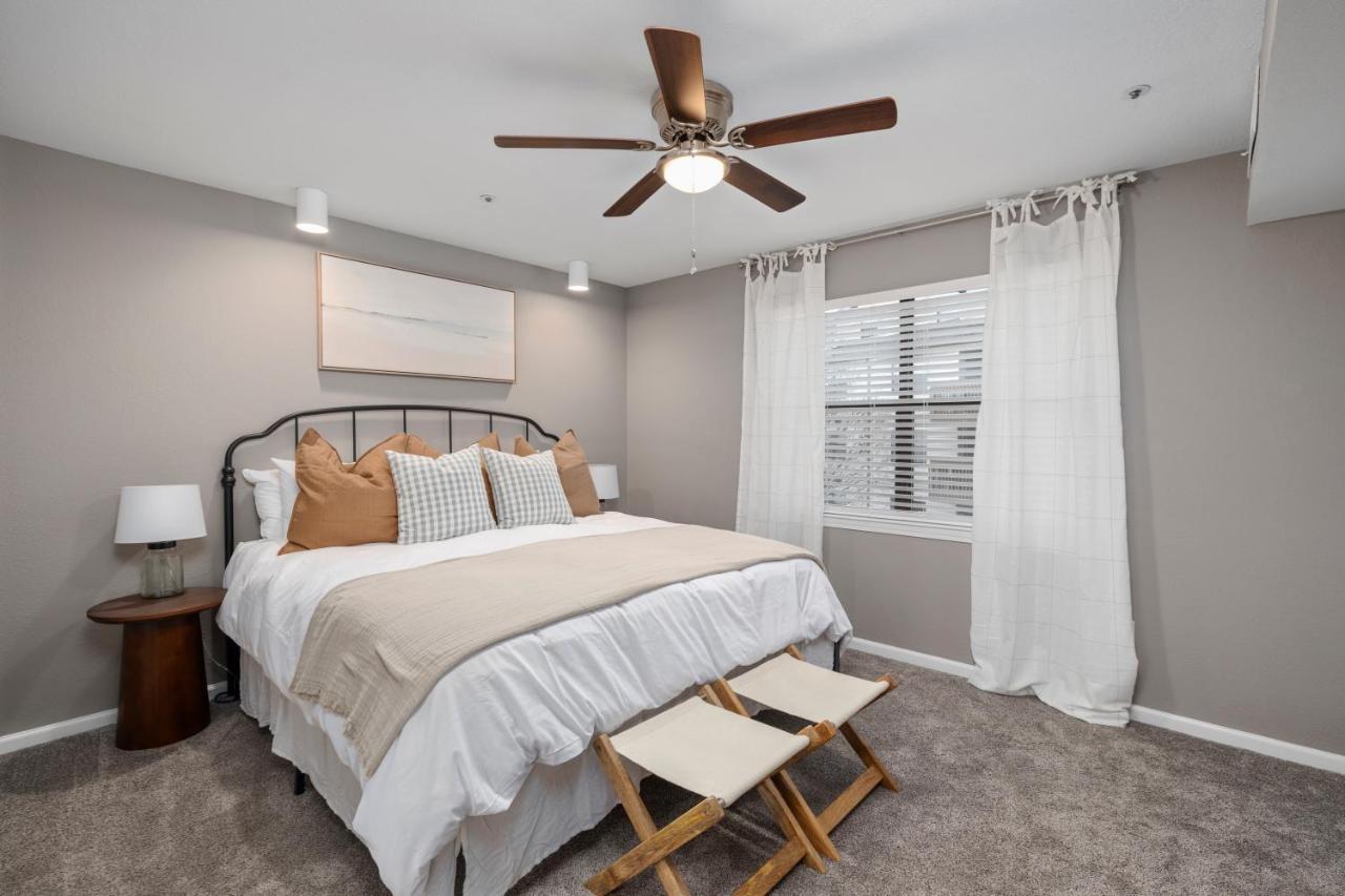 Apartment Hadley's Place At Pointe Royale, Pristine 2 Bed 2 Bath Branson