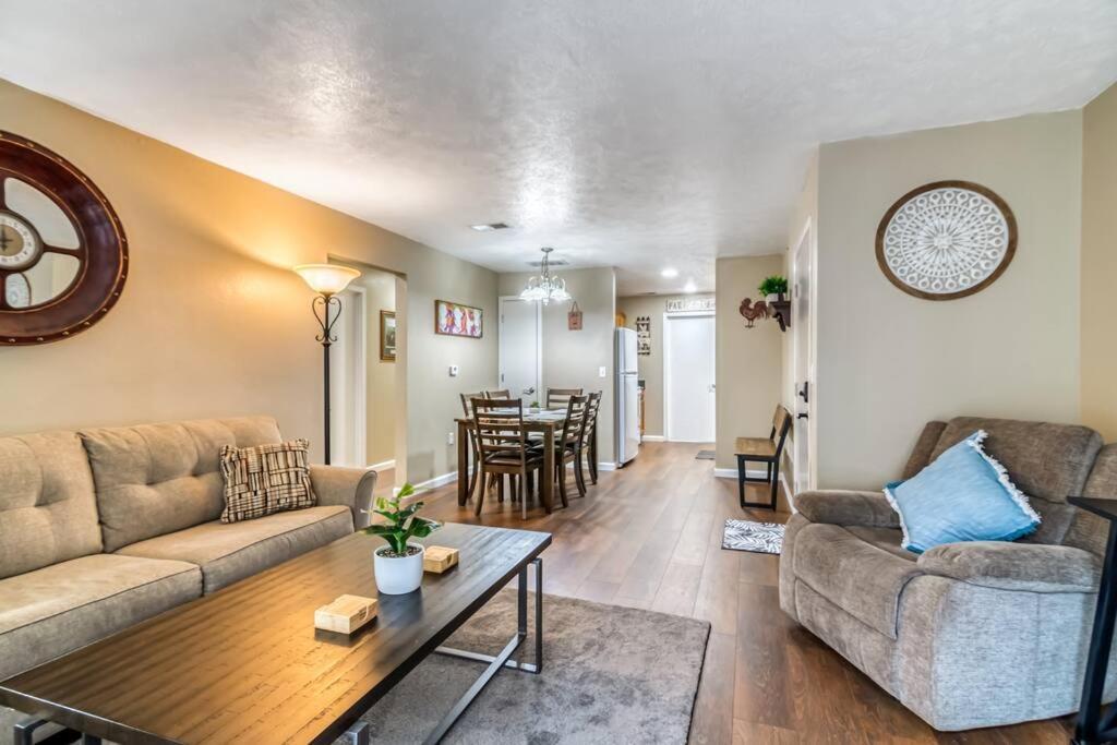 Cozy 3-bedroom Near *