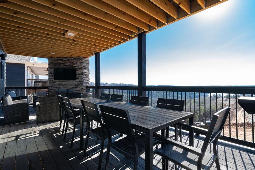 Modern Rustic Branson