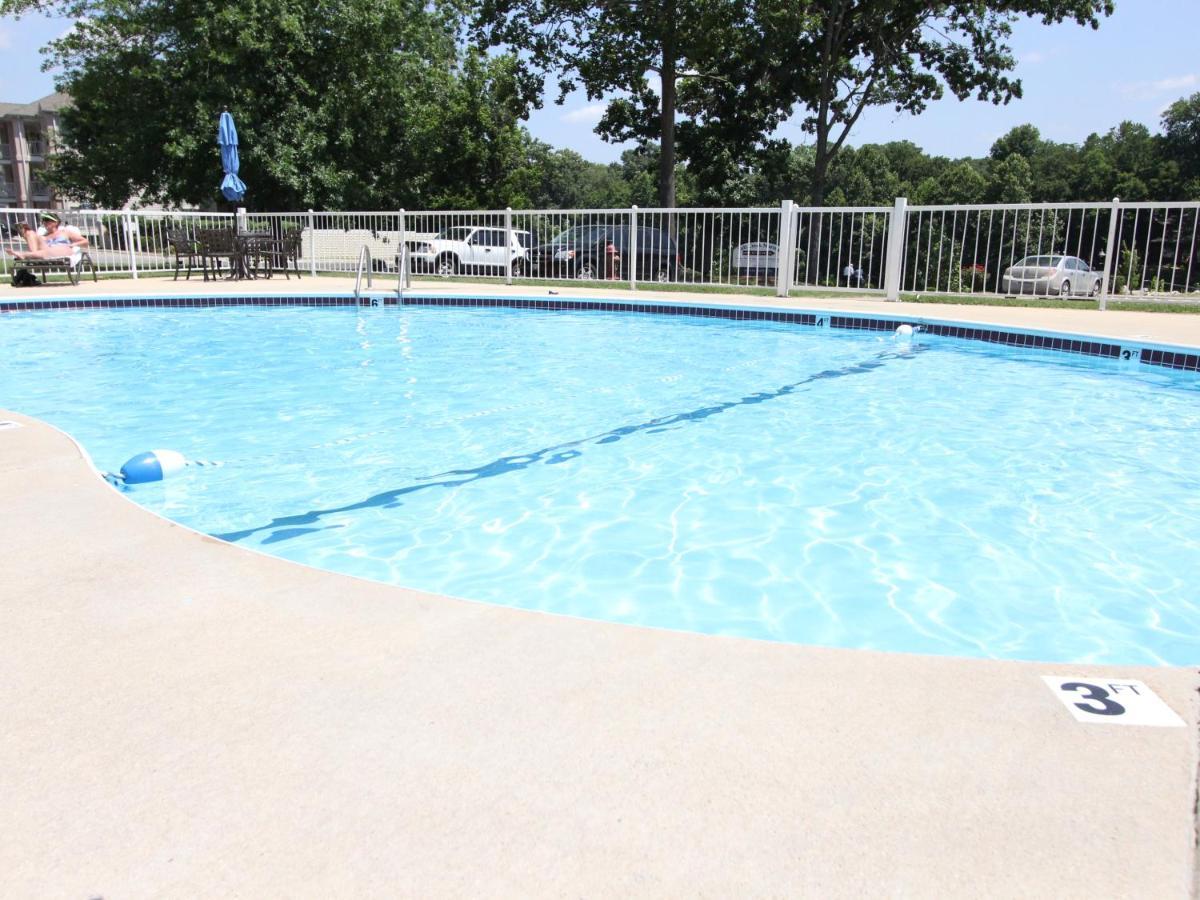Taneycomo Apartment *