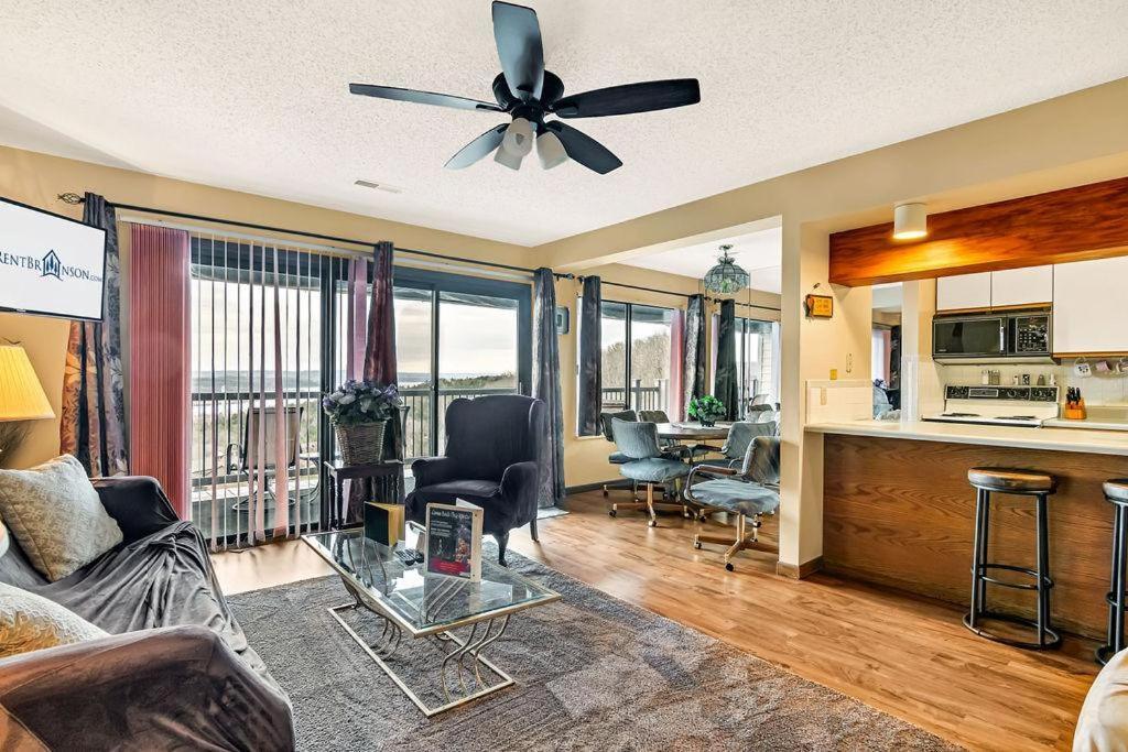 Silver Maple --305--with Boat Slip Holiday home Branson
