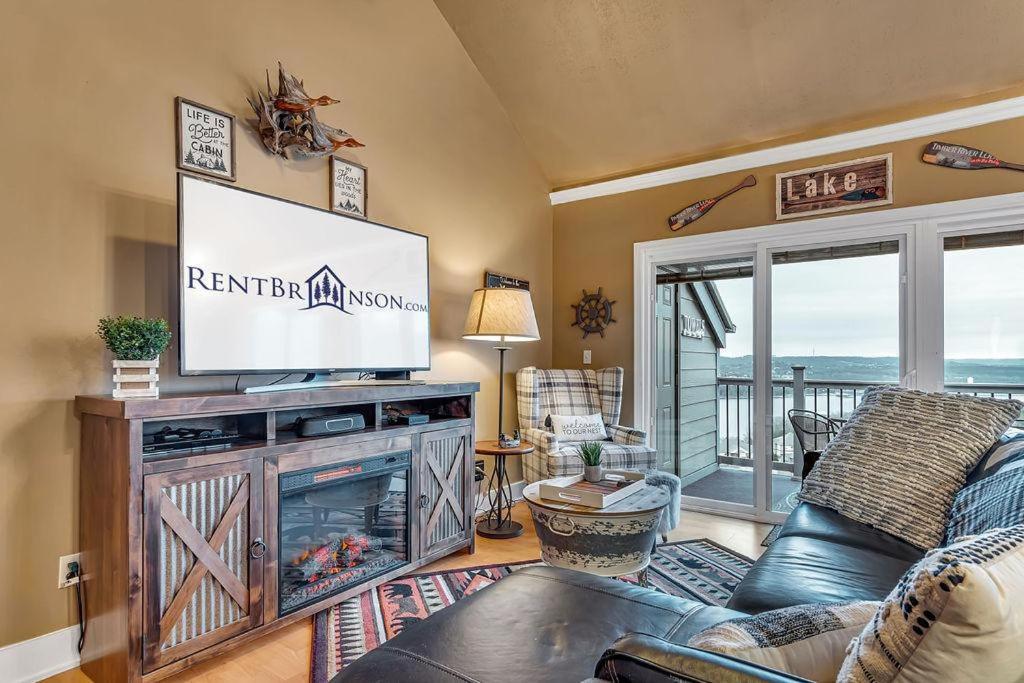 Black Walnut With Loft-- 409 * Branson