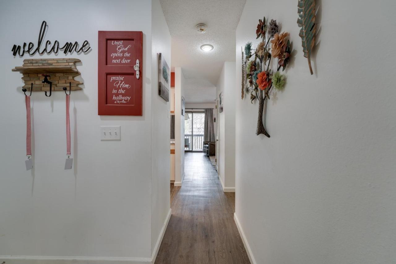 Apartment - 4 Miles From Landing!
