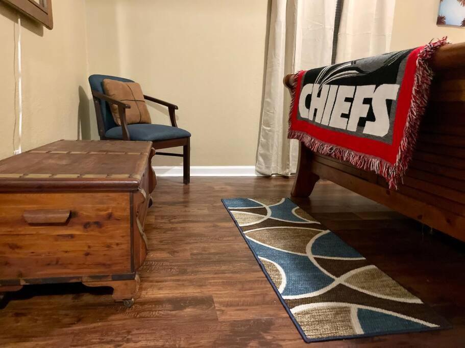 The Divine 409 1 Bdrm With Kitchen