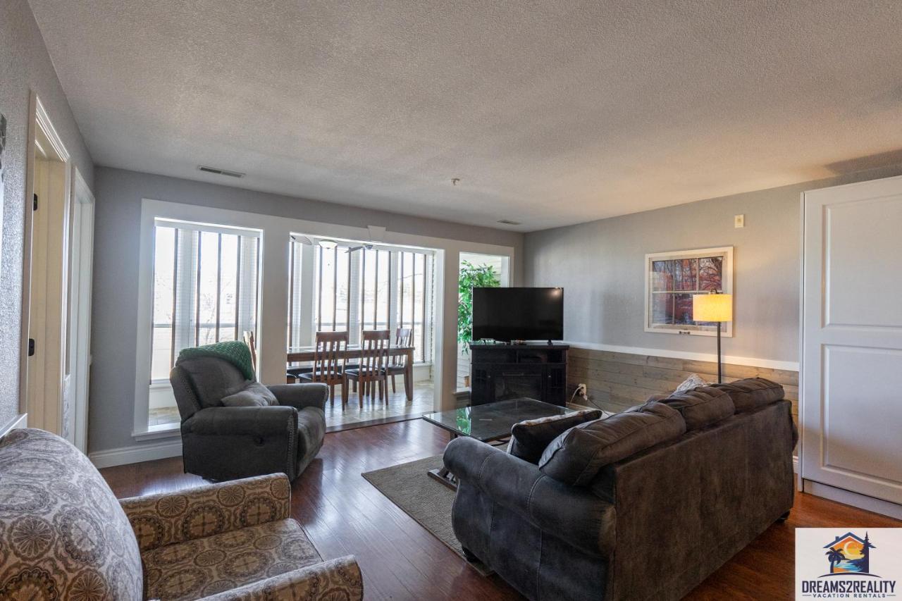 2br Walk-in - Near The 76 Strip - Free Wifi - Pool - Free Tickets Included - Clb-3 Branson