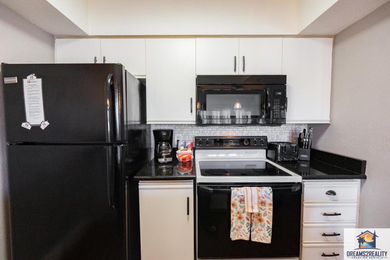 2br Walk-in - Near The 76 Strip - Free Wifi - Pool - Free Tickets Included - Clb-3