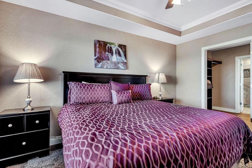 Hawthorne -- 1423 * Branson