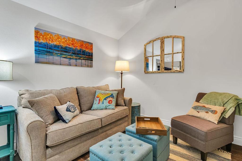 Hawthorne--1428 Branson