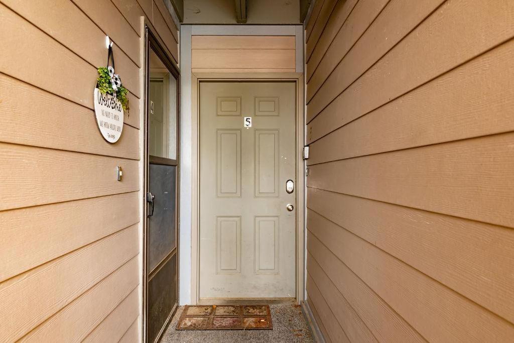 Silver Maple --305--with Boat Slip Holiday home Branson