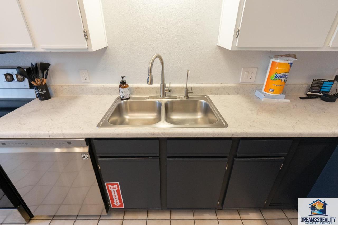2br - Close To The Strip - 2 Pools - Free Tickets Included - Fhc-3 Holiday home