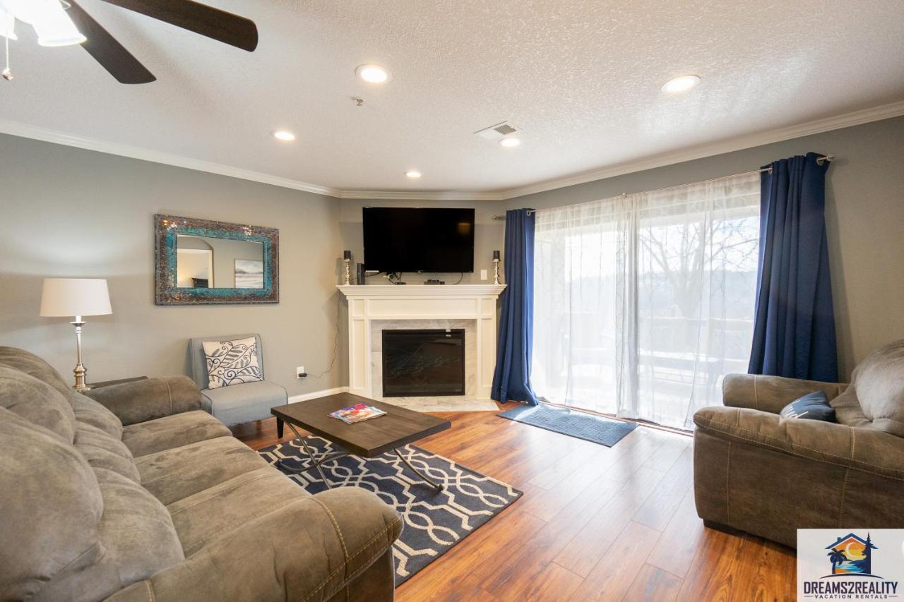 2br Updated - Close To The Strip - 2 Pools - Free Tickets Included - Fhe-3 Holiday home *