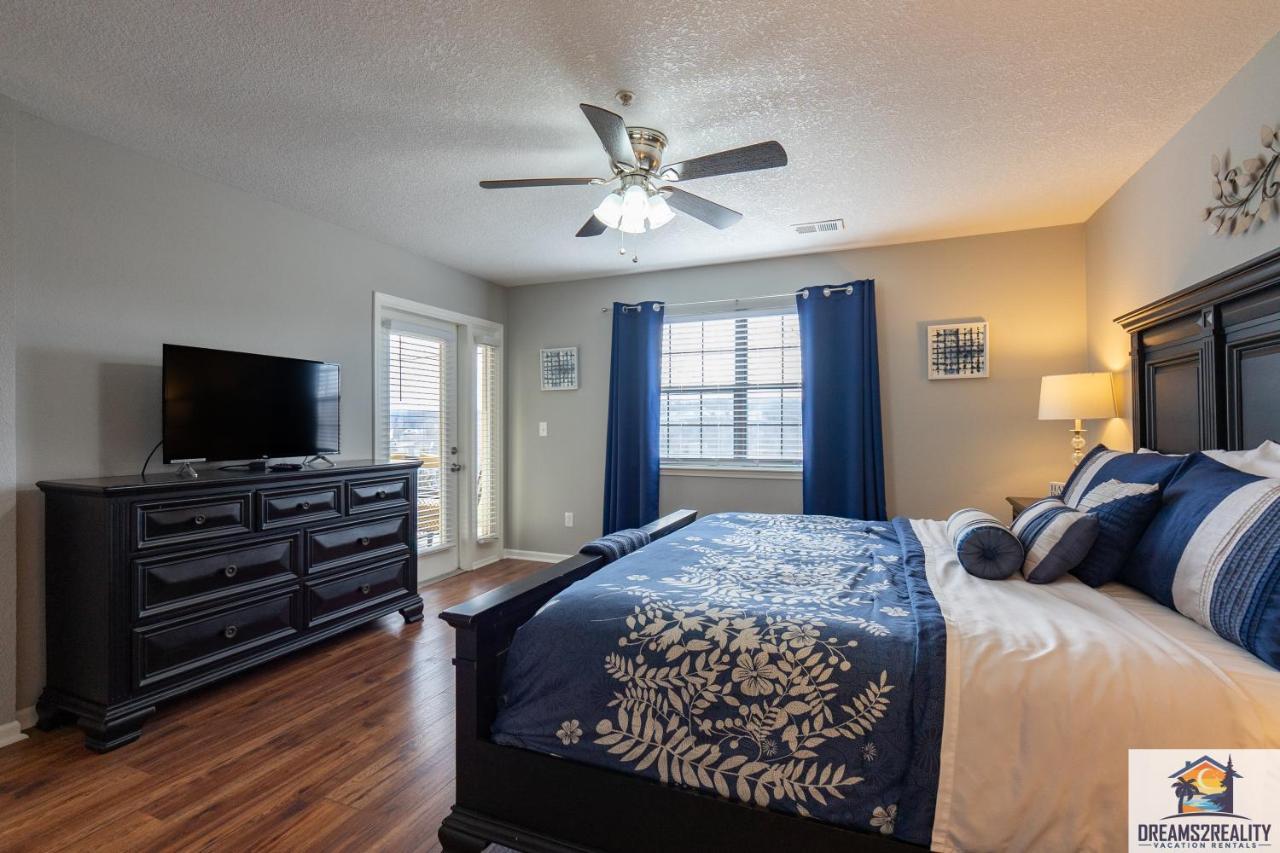 2br Updated - Close To The Strip - 2 Pools - Free Tickets Included - Fhe-3