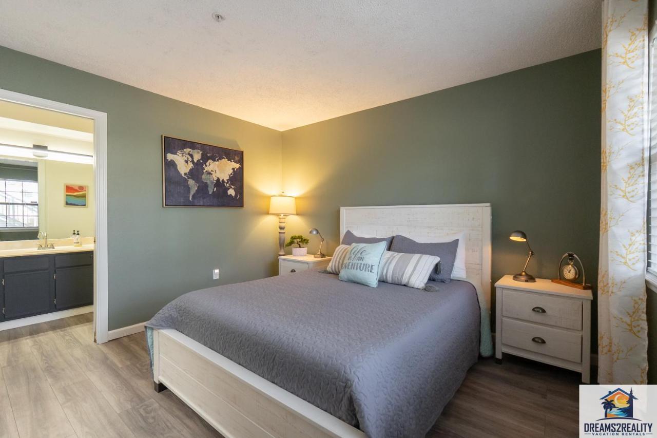 2br - Close To The Strip - 2 Pools - Free Tickets Included - Fhc-3 Holiday home *