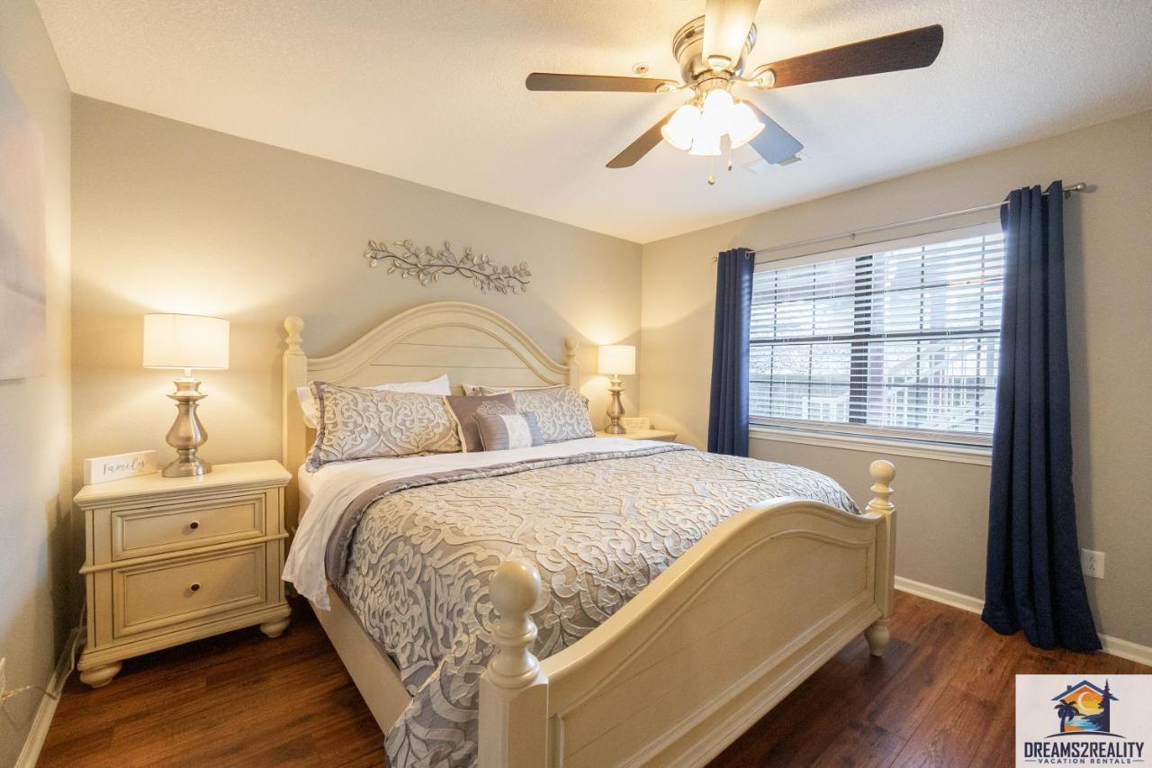 2br Updated - Close To The Strip - 2 Pools - Free Tickets Included - Fhe-3 *