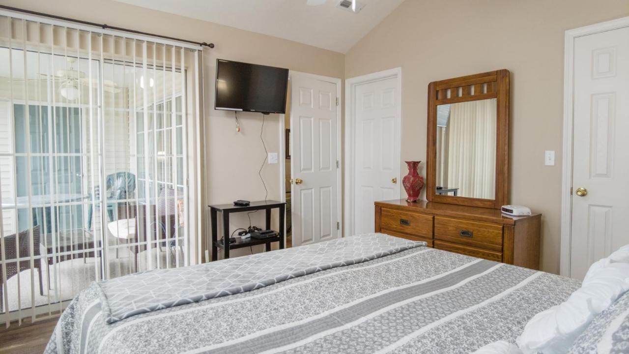 2br - Near The Strip - Jacuzzi Tub - Free Tickets Included - Ch1-35 Holiday home