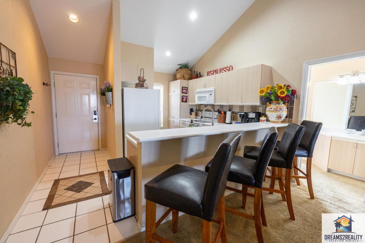 3 Bedroom - Near The Strip - Jacuzzi Tub - Free Tickets Included - Ch4-5 *