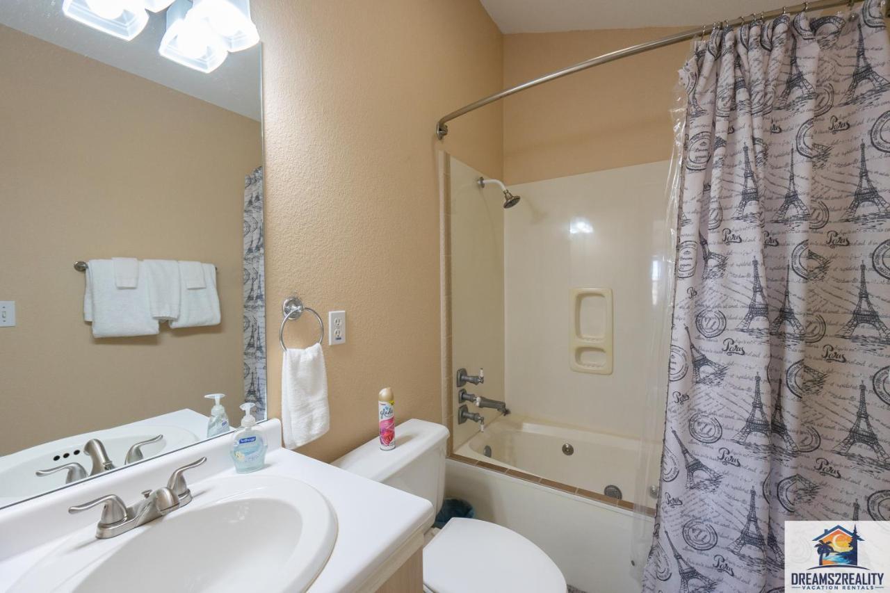 3 Bedroom - Near The Strip - Jacuzzi Tub - Free Tickets Included - Ch4-5 * Branson
