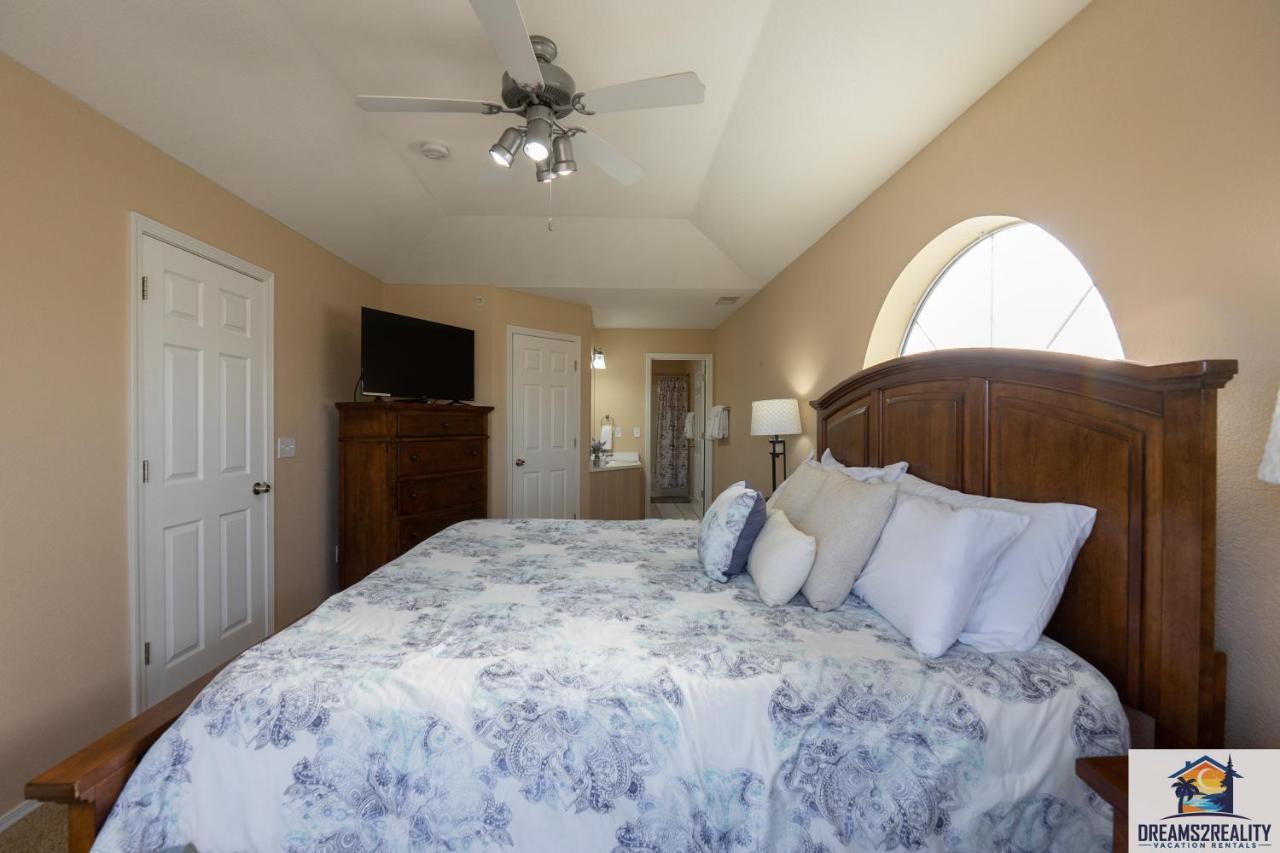 3 Bedroom - Near The Strip - Jacuzzi Tub - Free Tickets Included - Ch4-5 Holiday home Branson