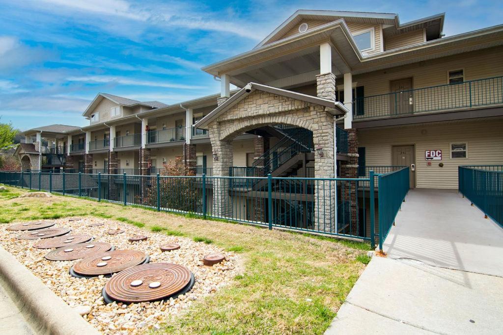 2br - Dock For Fishing - Jacuzzi Tub - Free Tickets Included - Mj4-130