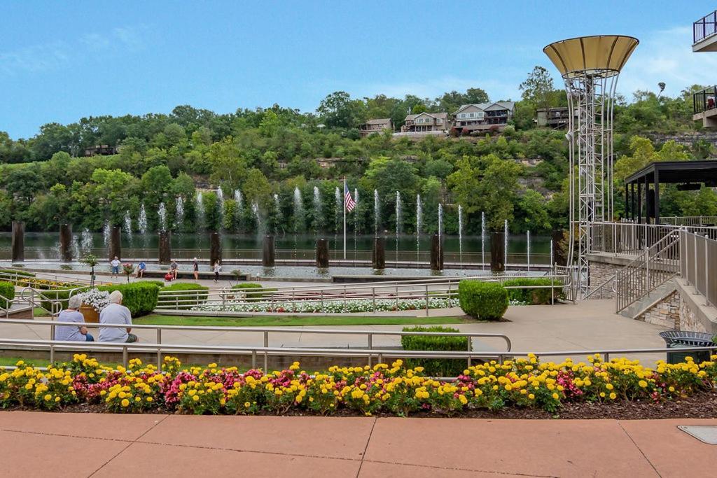 2br - Dock For Fishing - Jacuzzi Tub - Free Tickets Included - Mj4-130 Holiday home Branson