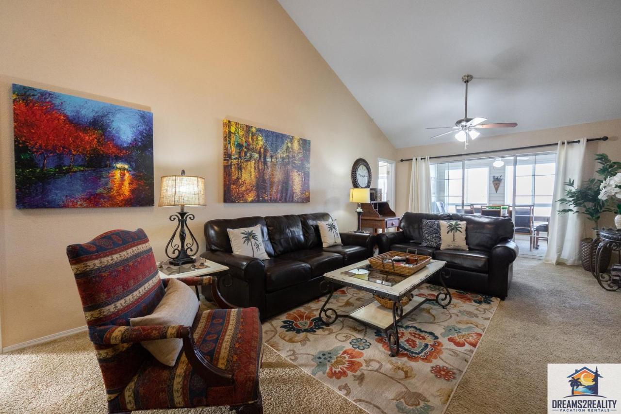 Holiday home 3 Bedroom - Near The Strip - Jacuzzi Tub - Free Tickets Included - Ch4-5 Branson