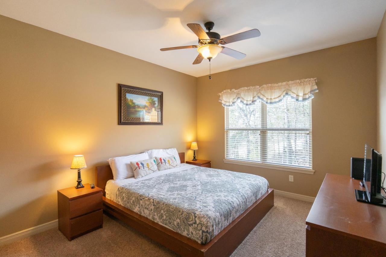 4br Walk-in - Pool Table - Hot Tub - Fire Pit - Free Tickets Included - Dv164 Apartment