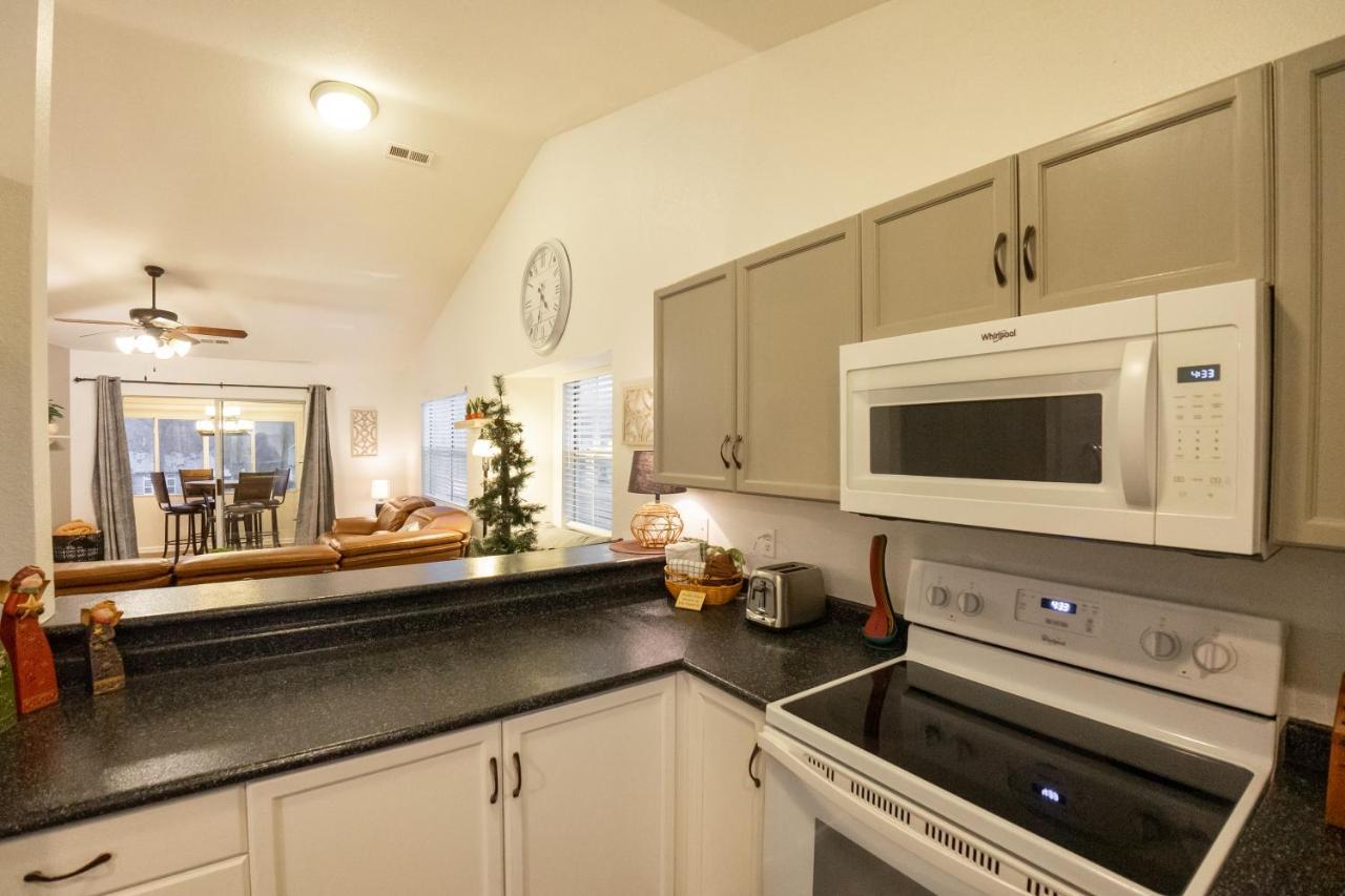 Holiday home 3br With Recliners - Location - Free Tickets Included - Fc39-2 *