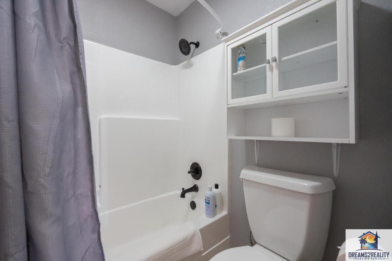 2br Walk-in - Near The 76 Strip - Free Wifi - Pool - Free Tickets Included - Clb-3 Holiday home